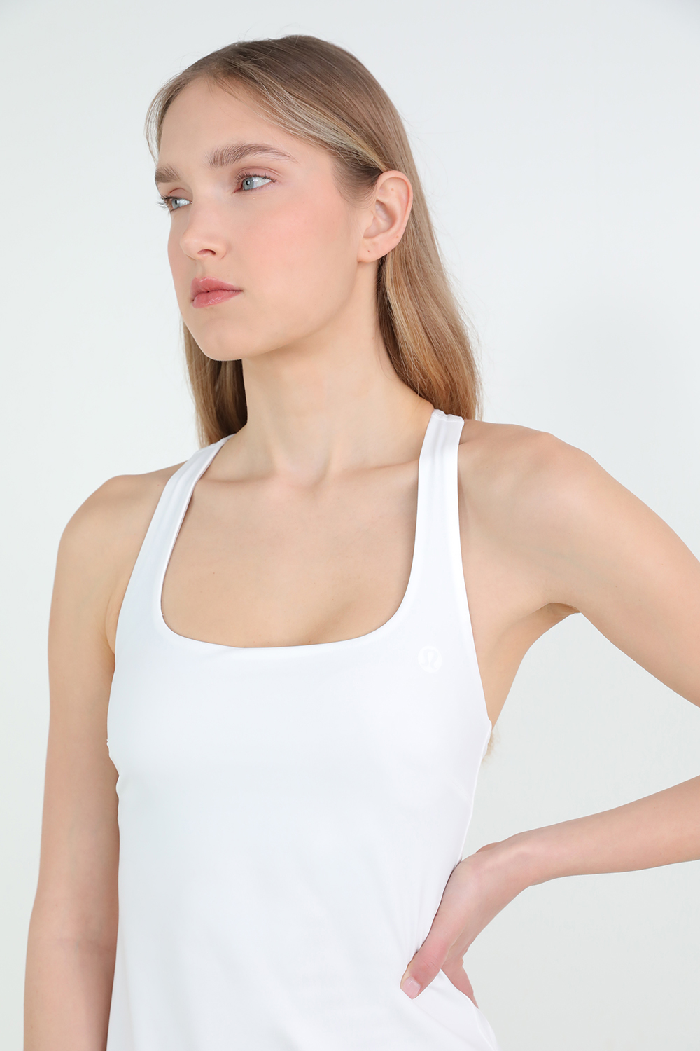 תמונת תקריב דוגמן של Lightweight Tennis Dress LULULEMON