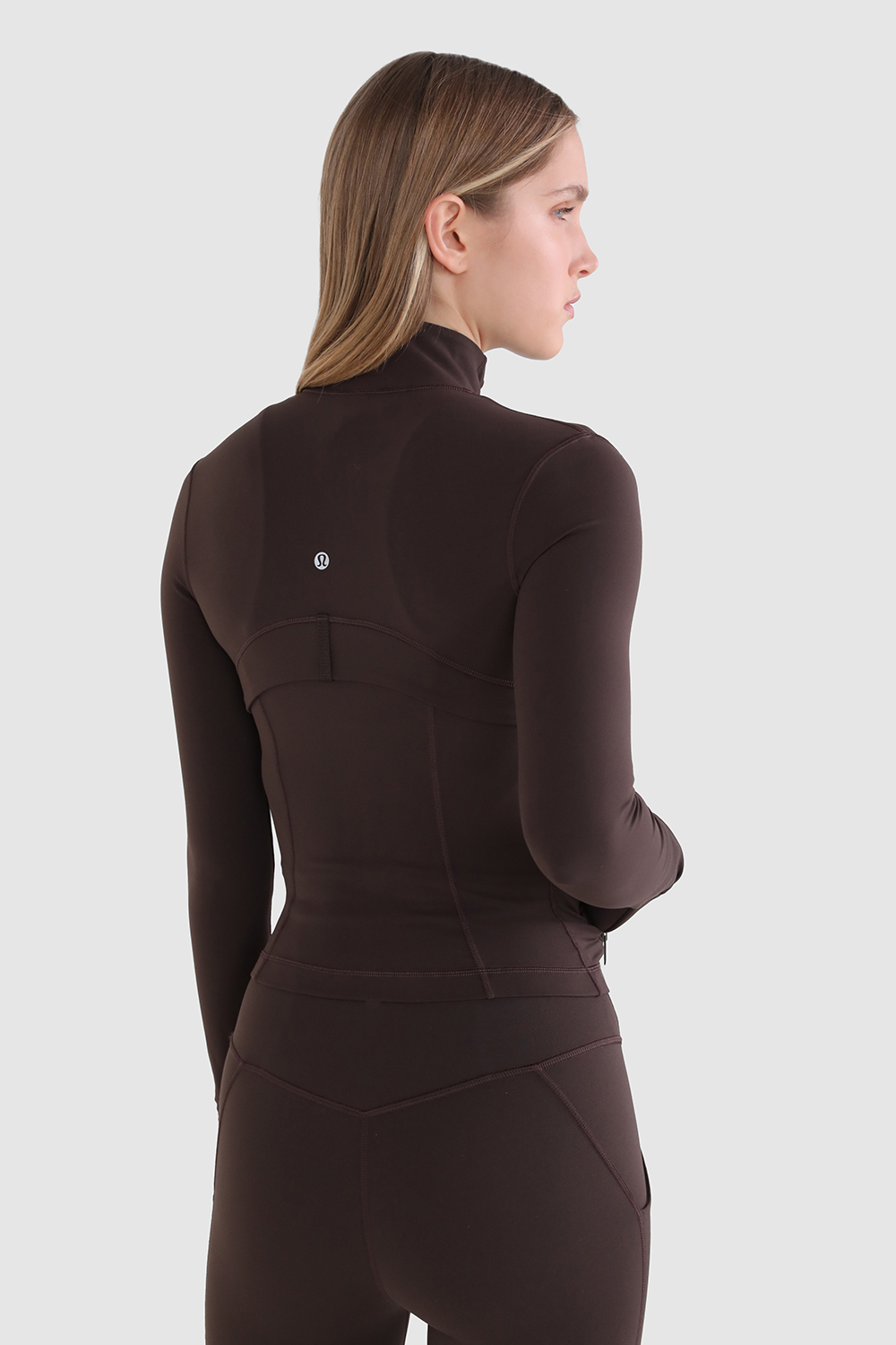 תמונת דוגמן אחורית של Define Cropped Jacket Nulu LULULEMON