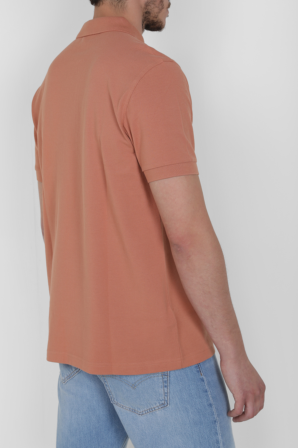 תמונת דוגמן אחורית של חולצת פולו קצרה FRED PERRY