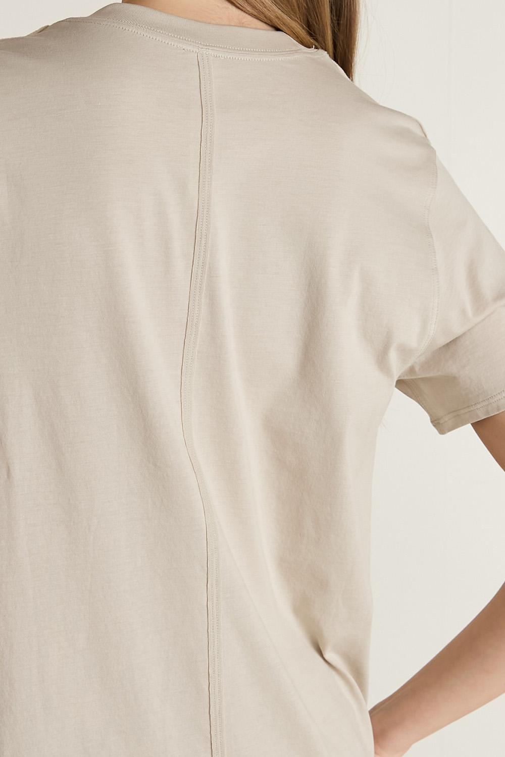 תמונת תקריב דוגמן של All Yours Cotton T-Shirt LULULEMON