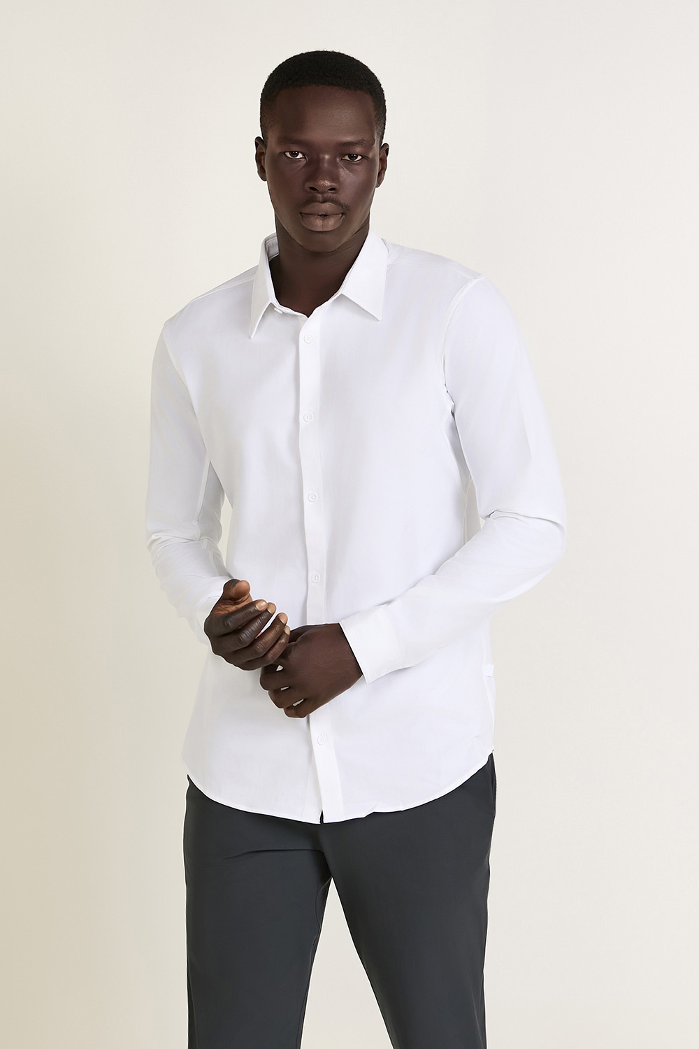 תמונת דוגמן קידמית של New Venture Slim-Fit Long-Sleeve Shirt LULULEMON