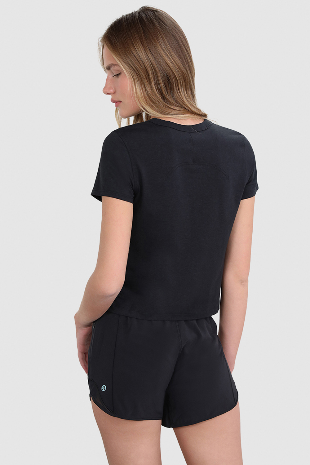 תמונת דוגמן אחורית של Classic-Fit Cotton-Blend Tee