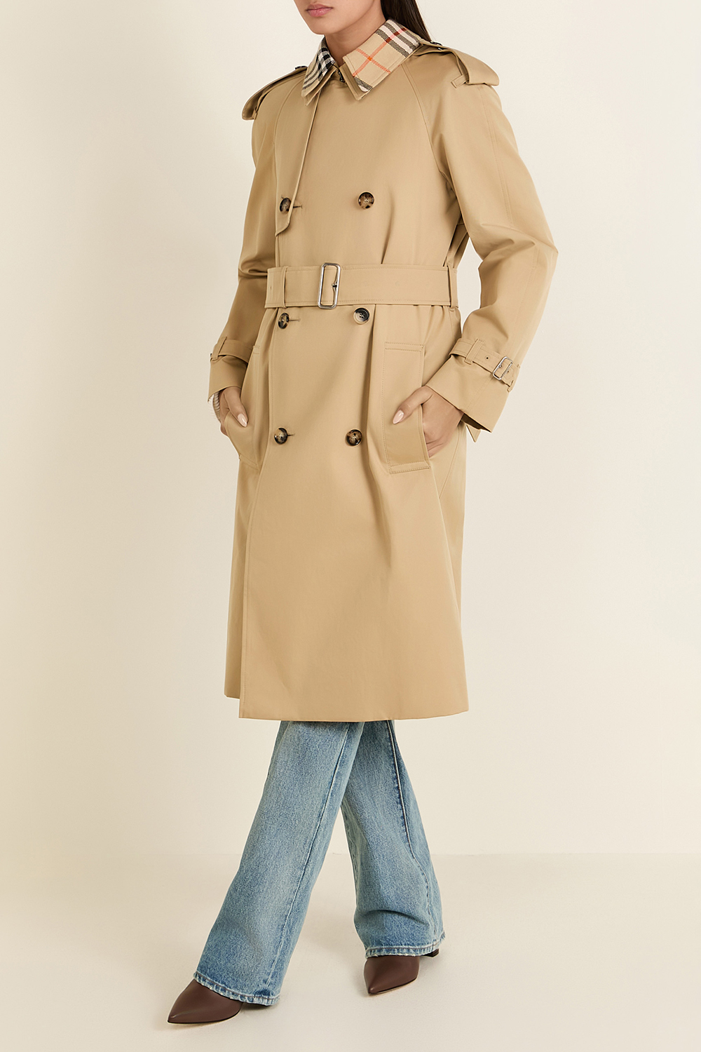תמונת דוגמן קידמית של מעיל טרנץ' BURBERRY