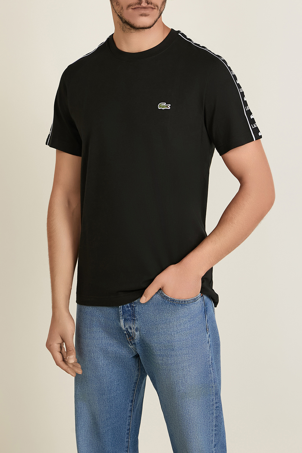 תמונת דוגמן קידמית של חולצת טי LACOSTE