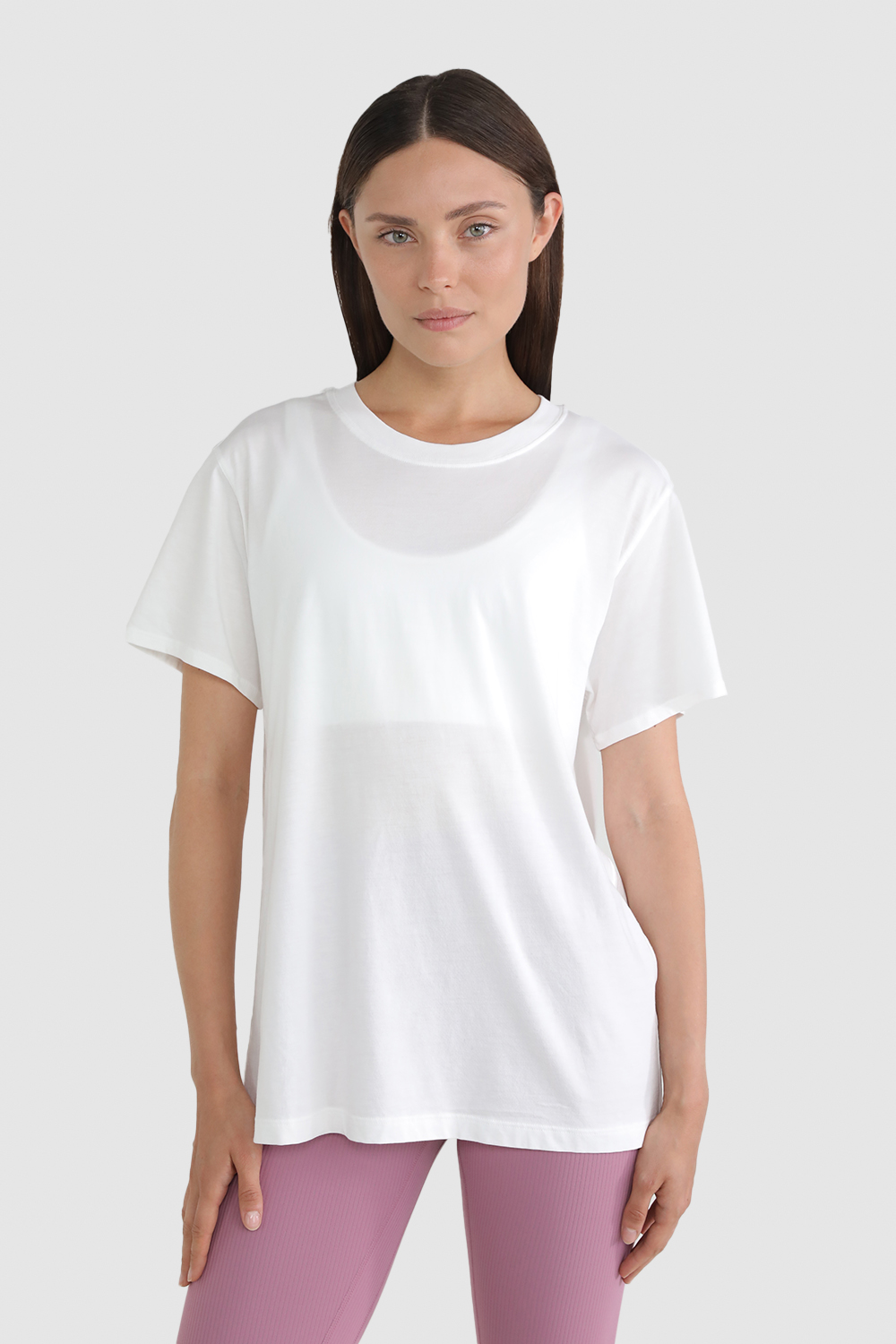 תמונת דוגמן קידמית של All Yours Tee