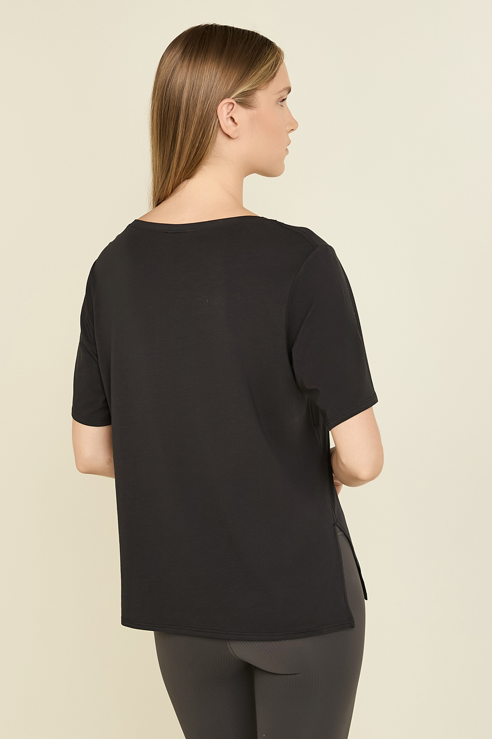 תמונת דוגמן אחורית של Relaxed-Fit Boatneck T-Shirt LULULEMON