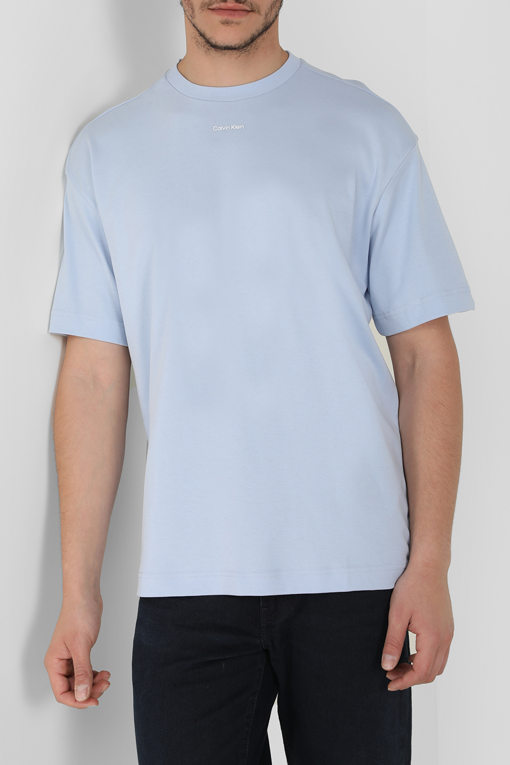 תמונת דוגמן קידמית של חולצת טי CALVIN KLEIN