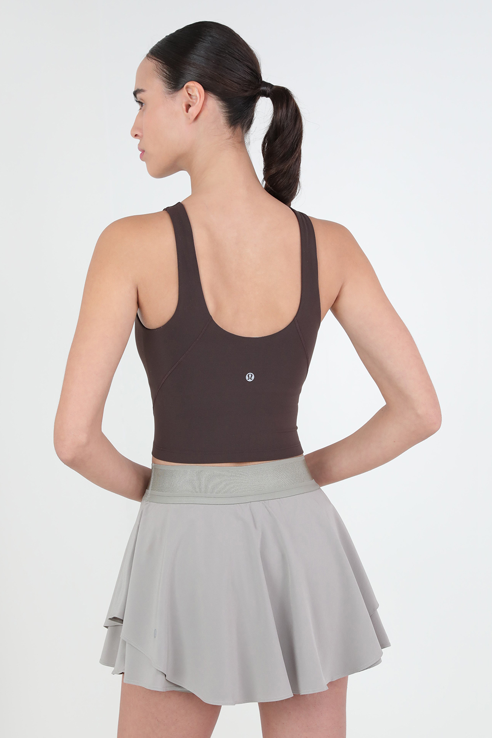 תמונת דוגמן אחורית של Align™ High-Neck Tank Top