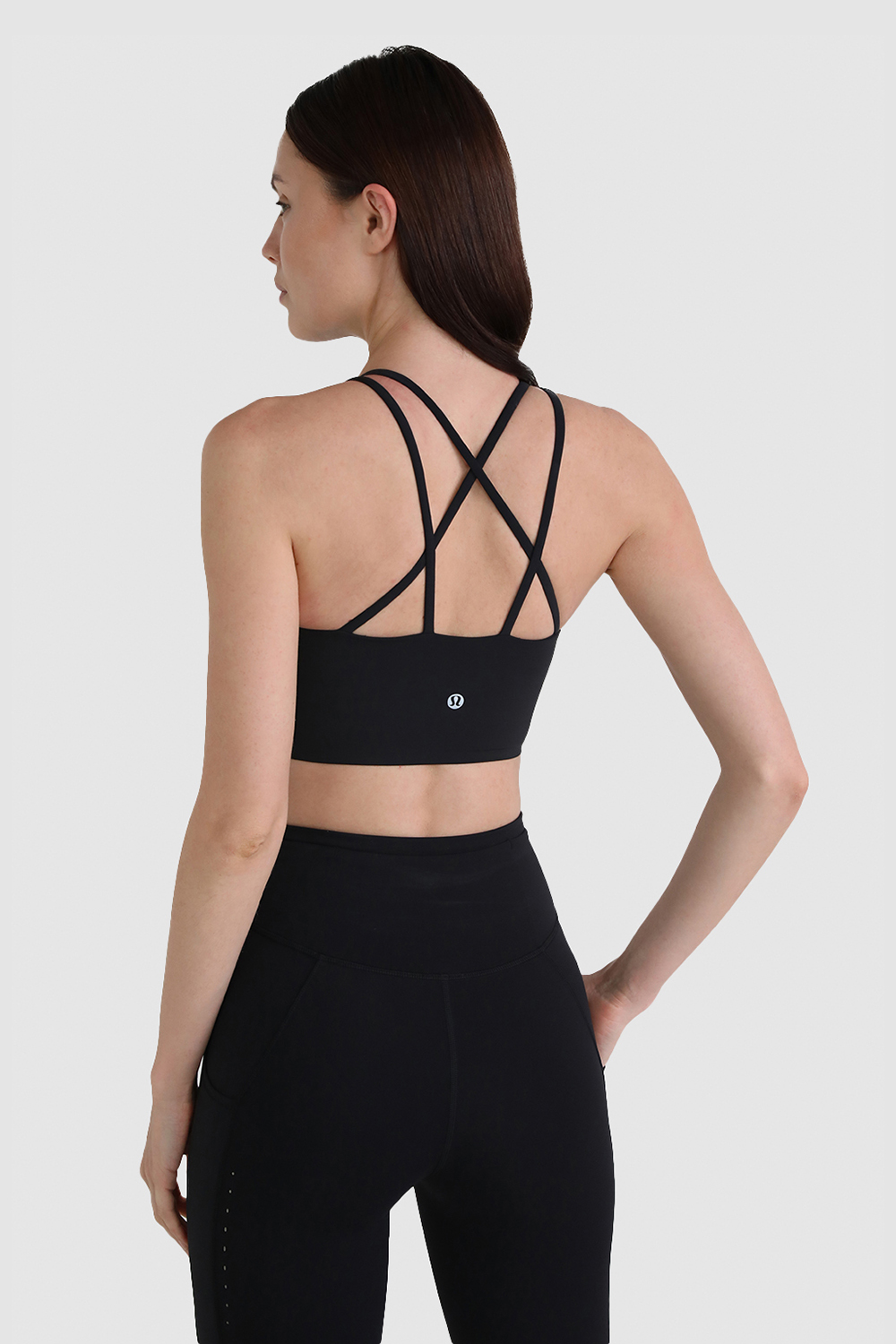 תמונת דוגמן אחורית של Like a Cloud High-Neck Longline Bra, B/C Cup