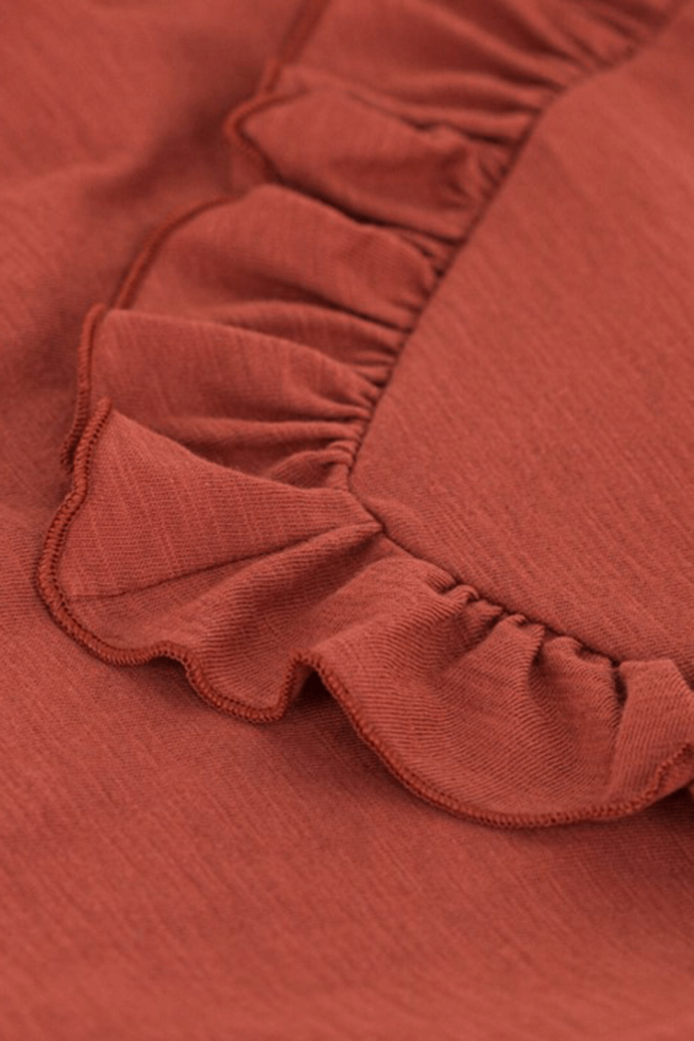 תמונת תקריב של חולצת טי עם מלמלה PETIT BATEAU