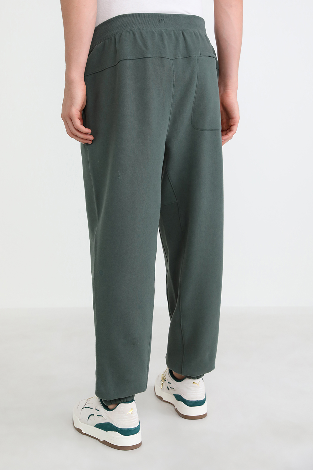 תמונת דוגמן אחורית של Steady State Jogger