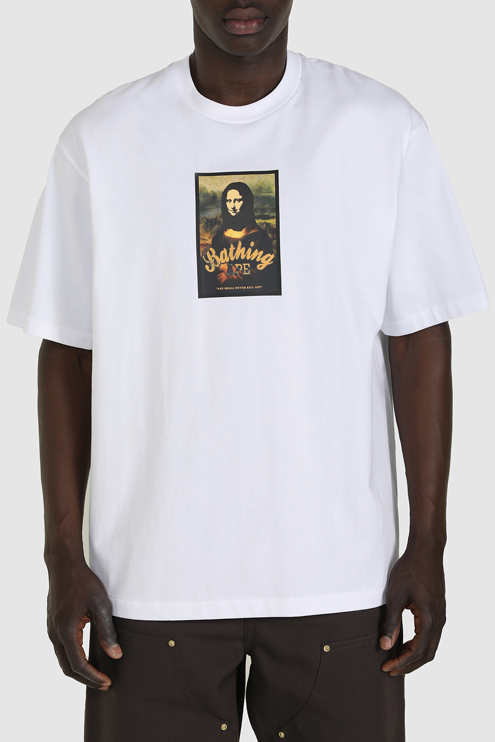 תמונת דוגמן קידמית של חולצת טי BAPE