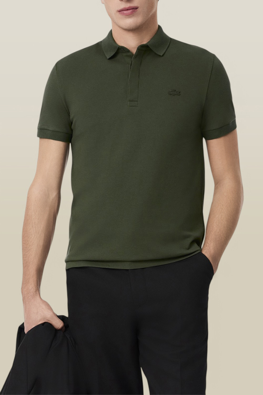 תמונת דוגמן קידמית של חולצת פולו פריז LACOSTE