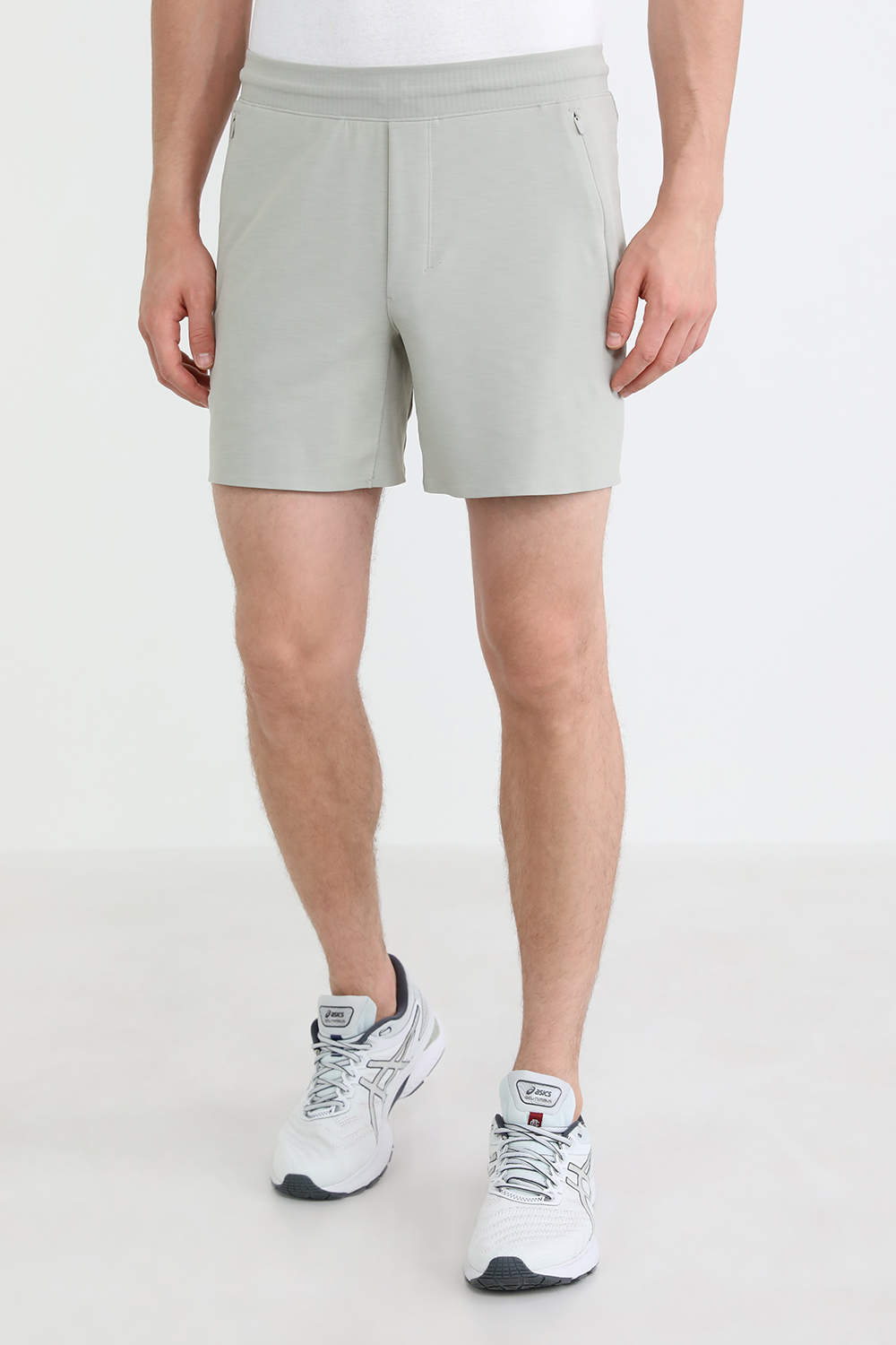 תמונת דוגמן קידמית של Balancer Short 6