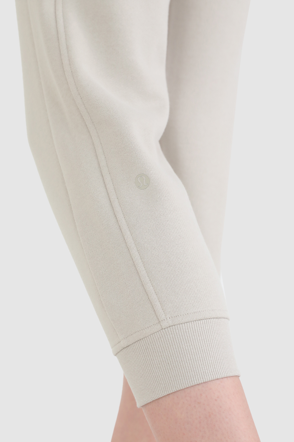 תמונת תקריב דוגמן של Scuba Hr Jogger Crop LULULEMON