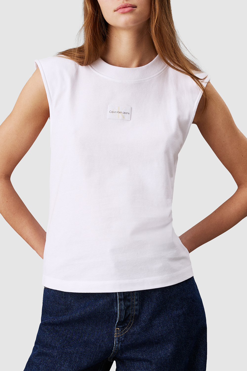 תמונת דוגמן קידמית של גופייה CALVIN KLEIN