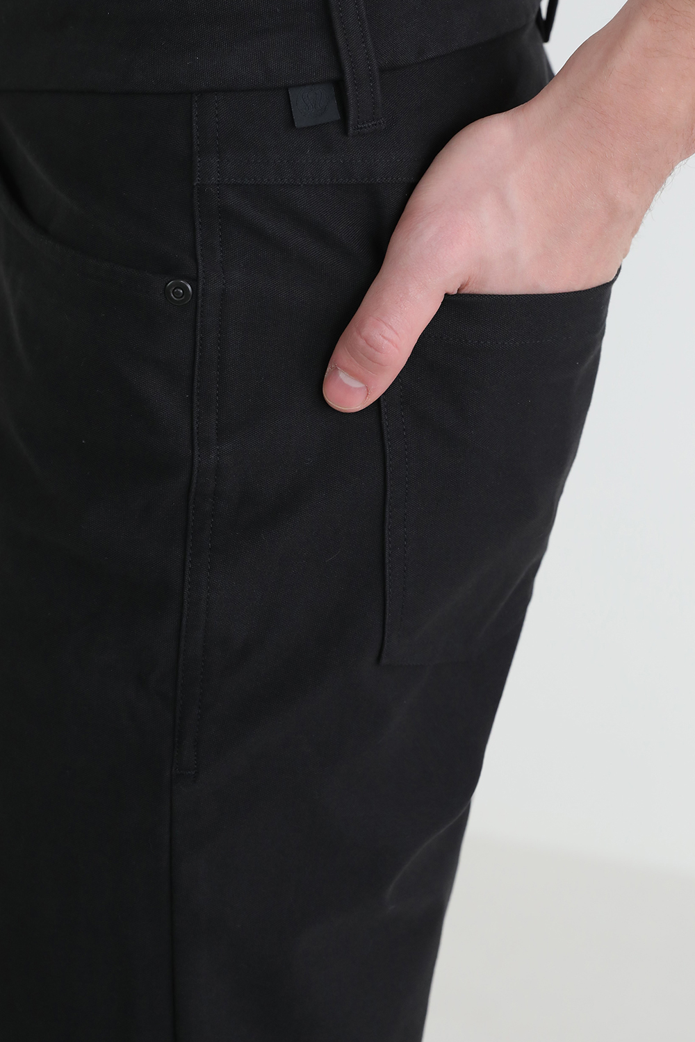 תמונת תקריב דוגמן של ABC Classic Fit Pant 32