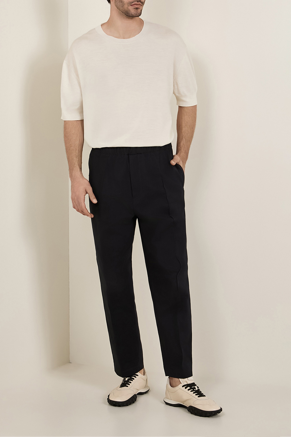 תמונת דוגמן קידמית של נעלי סניקרס JIL SANDER