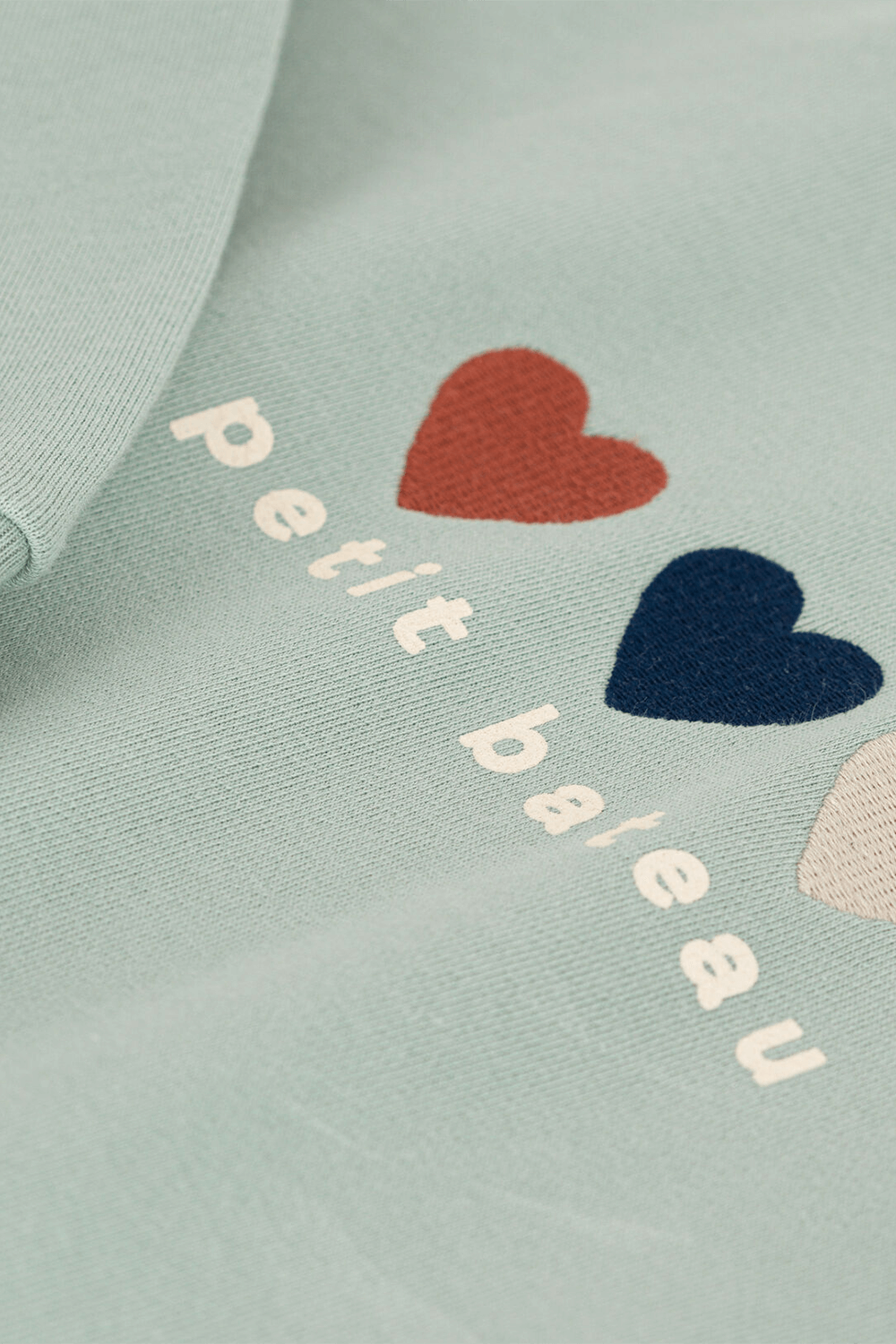 תמונת תקריב של סווטשירט לבבות - גילאי 3-5 שנים PETIT BATEAU