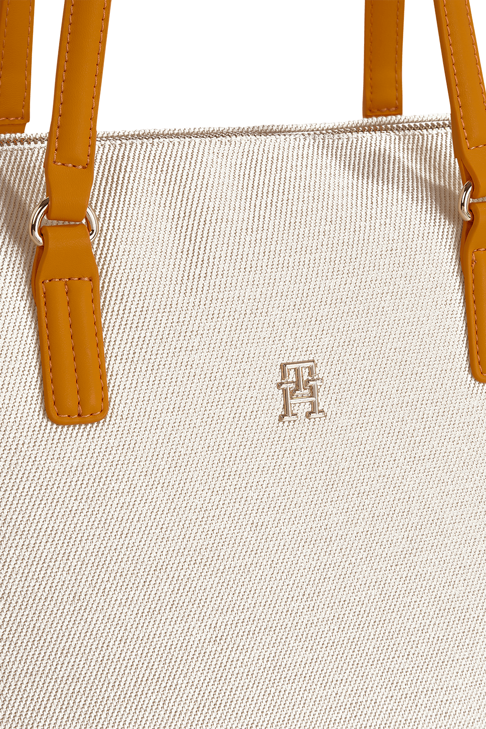 תמונת תקריב של תיק נשיאה TOMMY HILFIGER