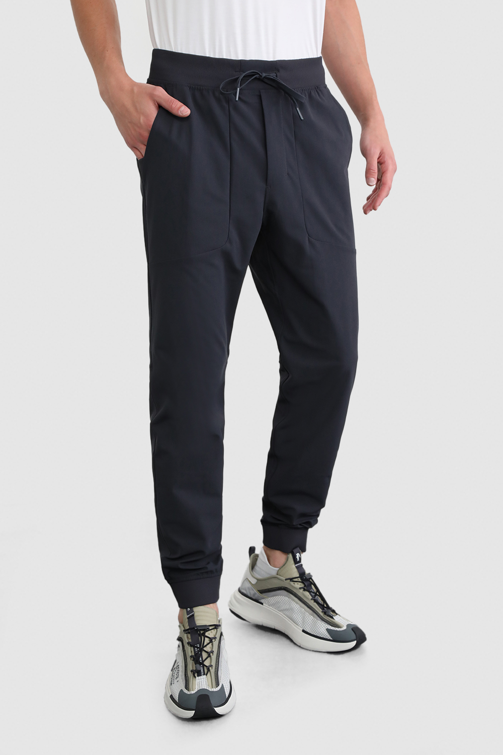 תמונת דוגמן קידמית של ABC Jogger