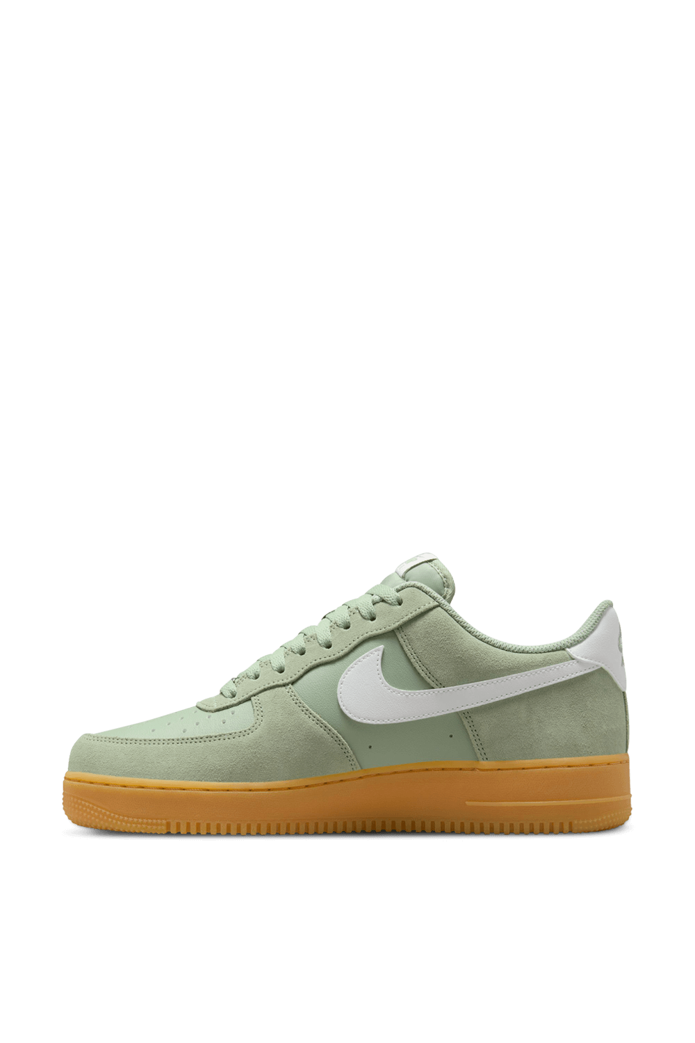 תמונה אחורית של נעלי סניקרס אייר פורס 1 07 NIKE