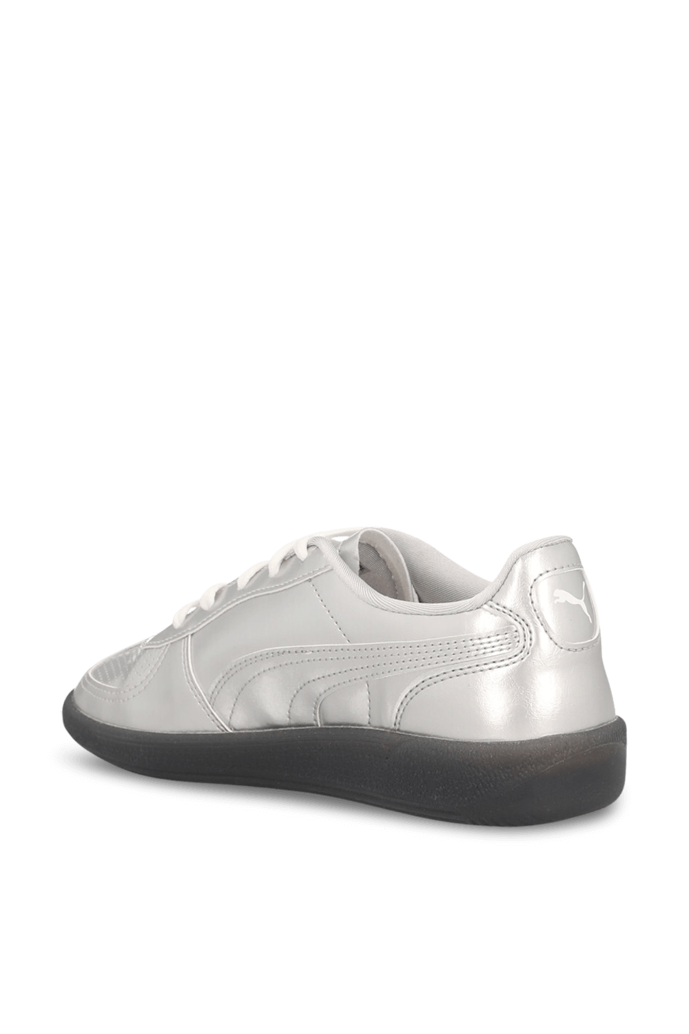 תמונה אחורית של נעלי סניקרס PUMA
