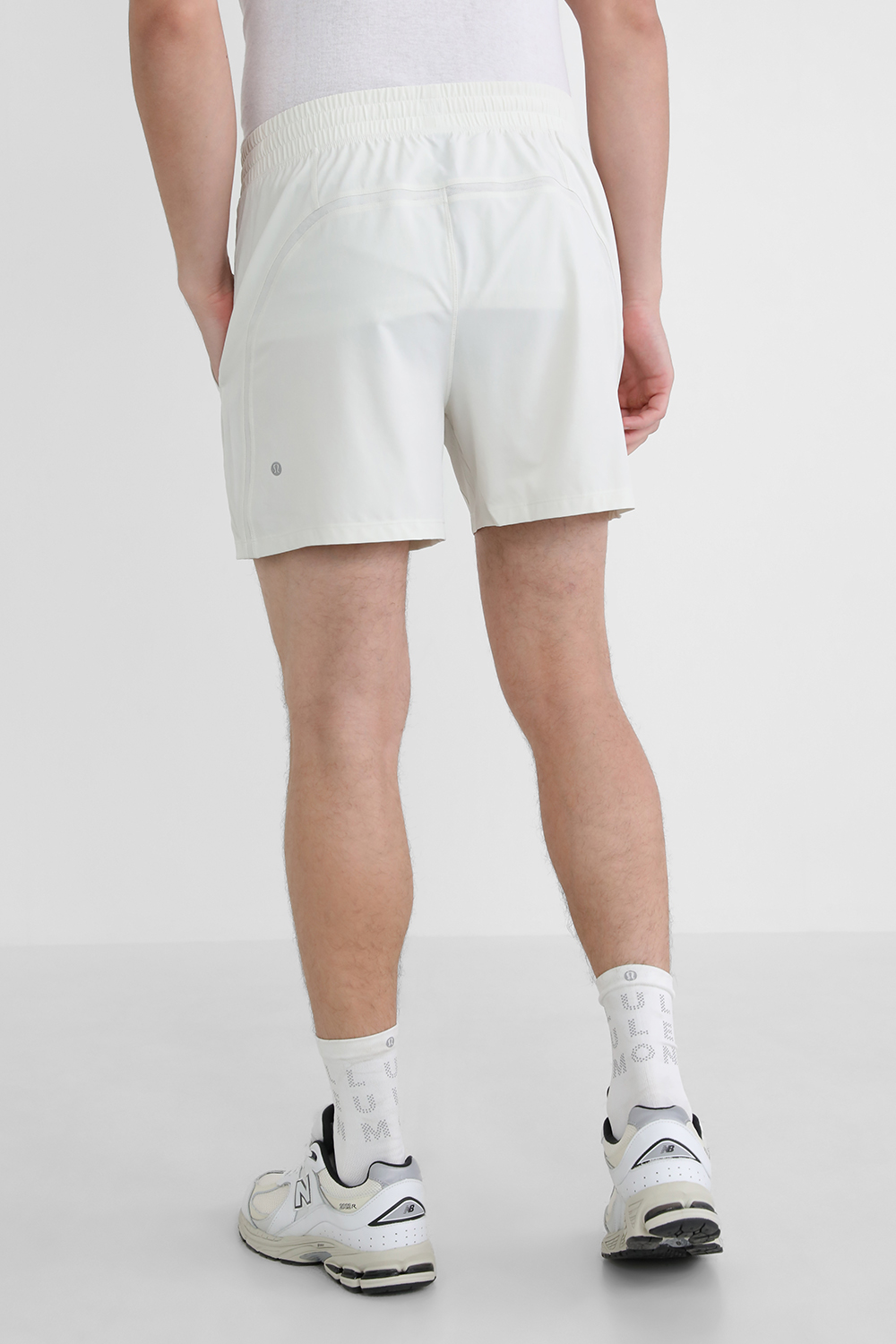 תמונת דוגמן אחורית של Pace Breaker Linerless Short 5 LULULEMON