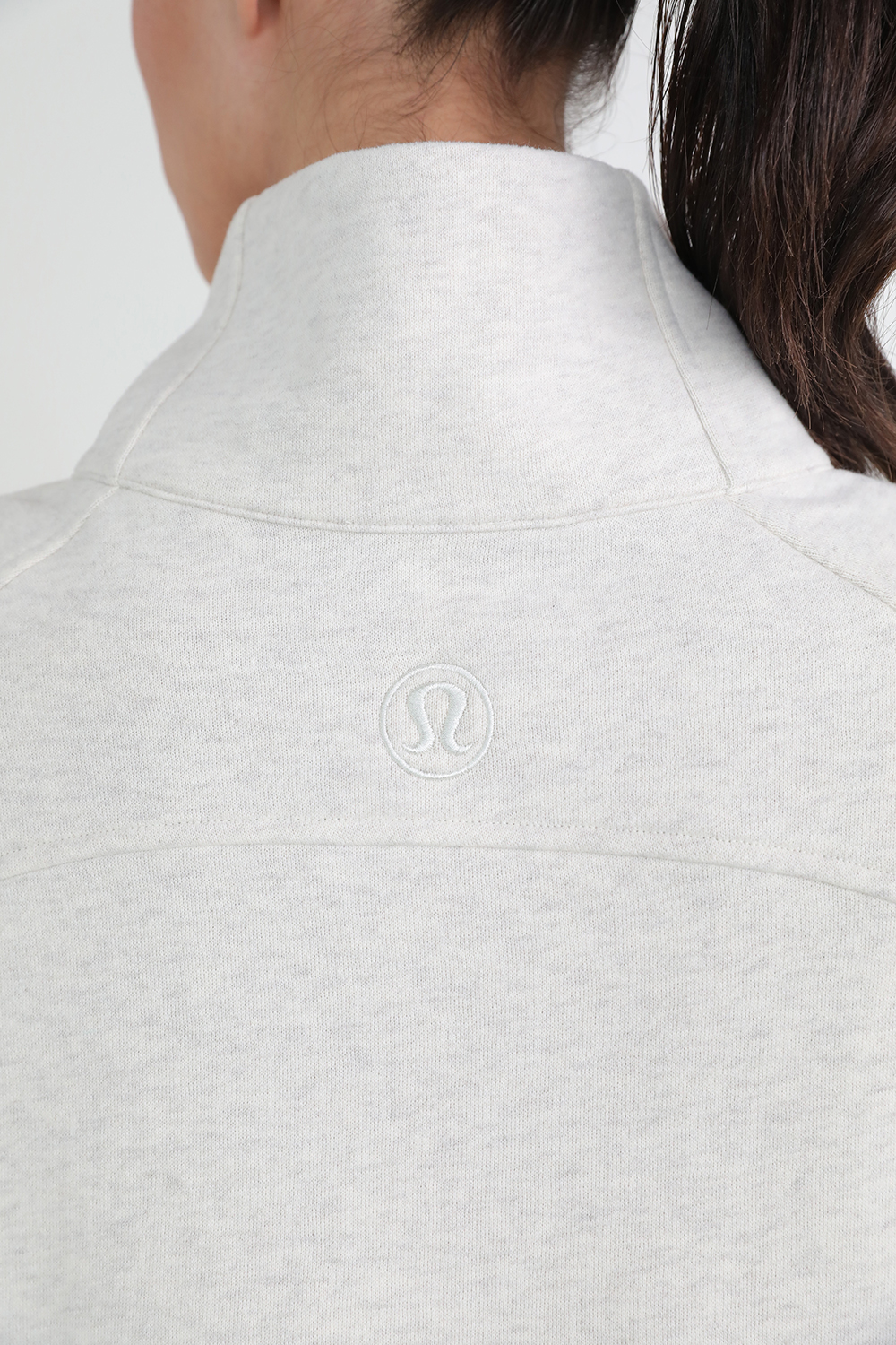 תמונת תקריב דוגמן של Scuba Oversized Funnel Neck LULULEMON