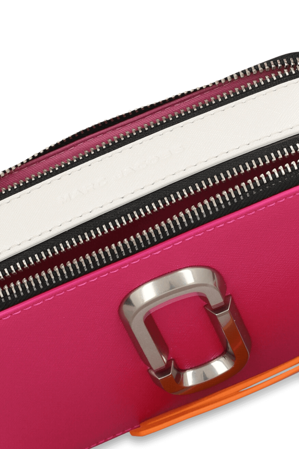 תמונת פנים של תיק סנפשוט MARC JACOBS