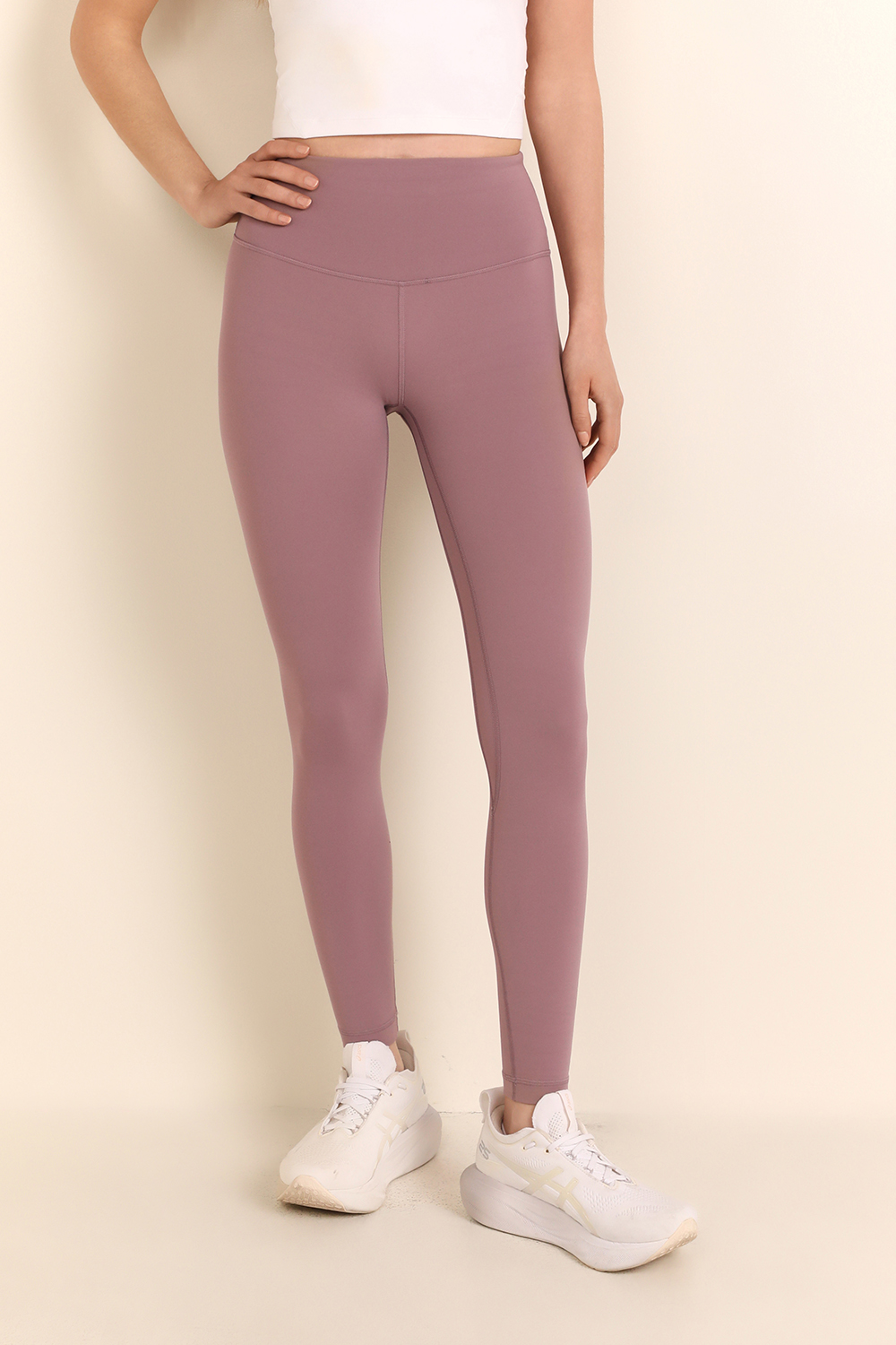 תמונת דוגמן קידמית של Align HR Pant 25'' Leggings LULULEMON