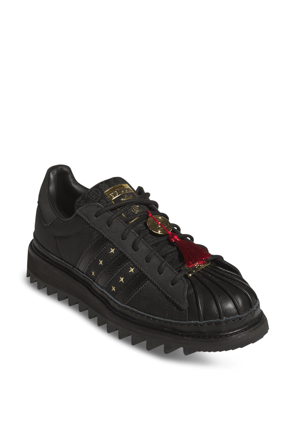 תמונת תקריב של אדידס X קלוט נעלי סניקרס ADIDAS ORIGINALS