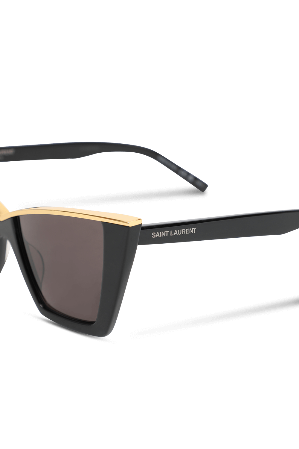 תמונת תקריב של משקפי שמש עם מסגרת מרובעת SAINT LAURENT