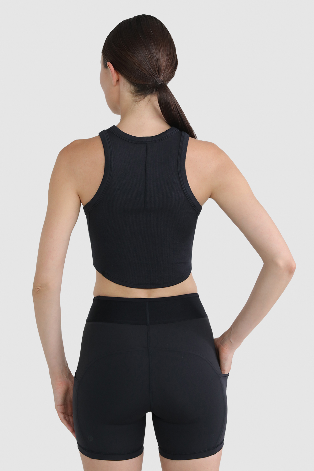 תמונת דוגמן אחורית של Hold Tight Cropped Tank