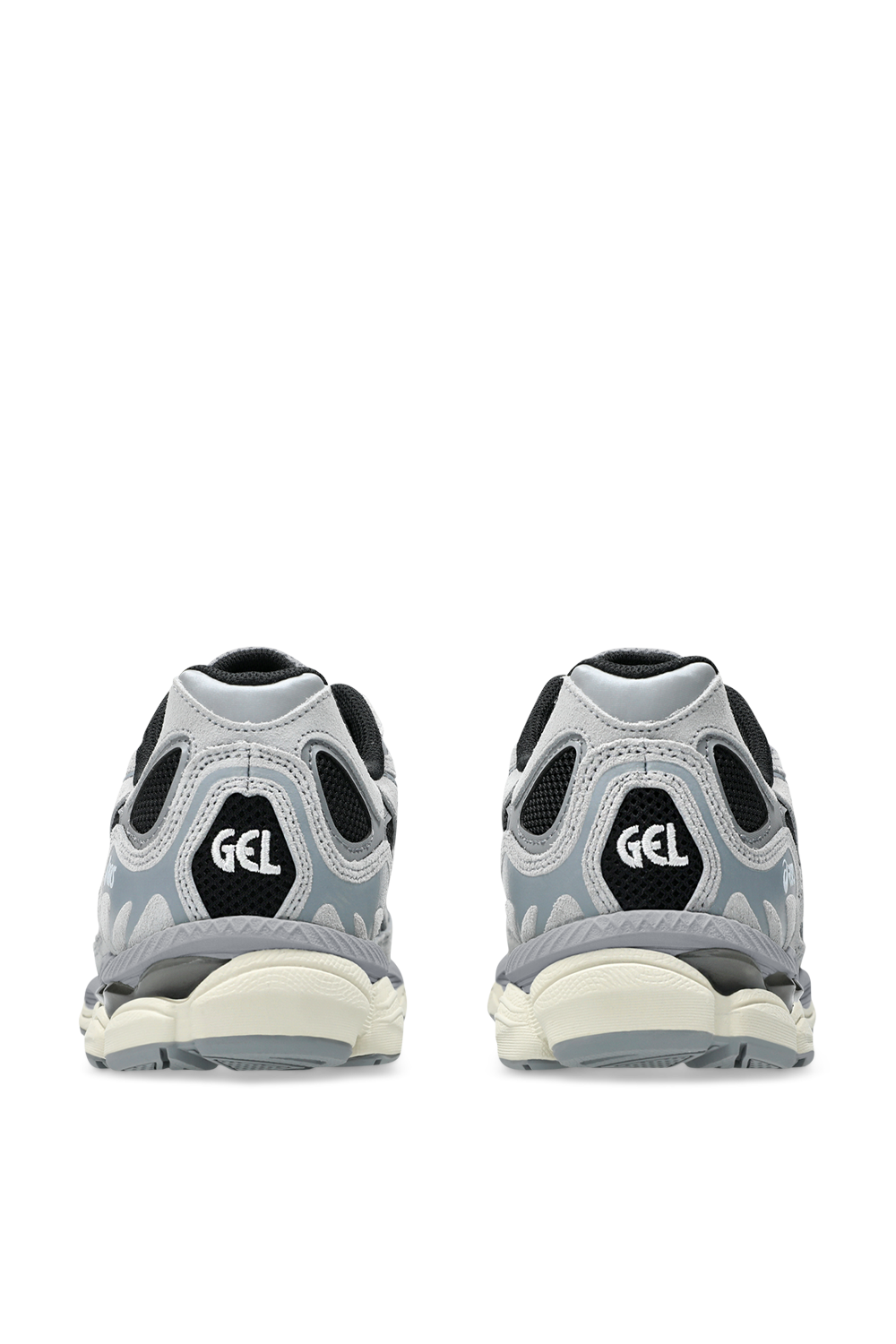 תמונת תקריב של נעלי ריצה ג'ל נימבוס 9 ASICS