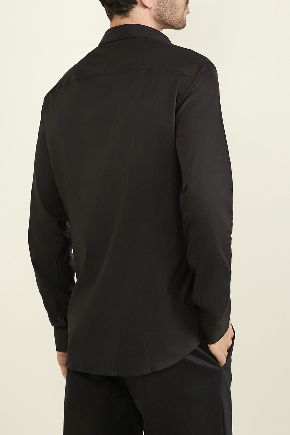 תמונת דוגמן אחורית של חולצת כפתורים ARMANI EXCHANGE