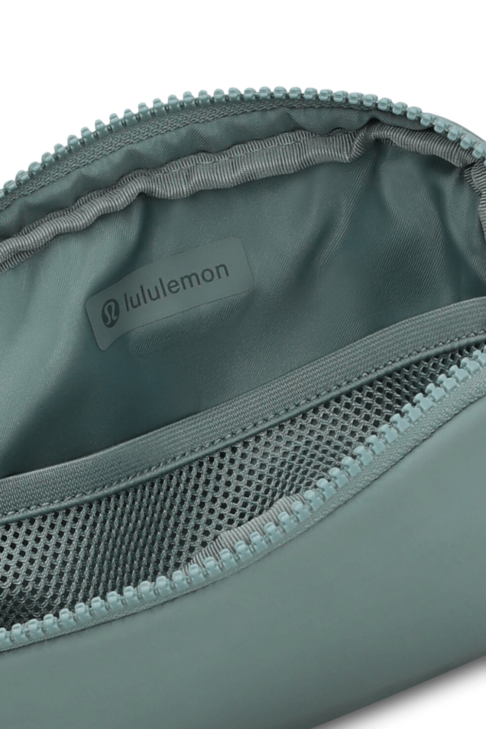 תמונת פנים של Everywhere Belt Bag