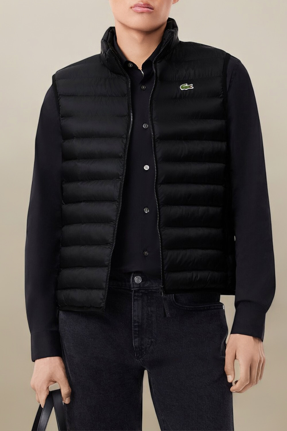 תמונת דוגמן קידמית של וסט פוך אקולוגי LACOSTE