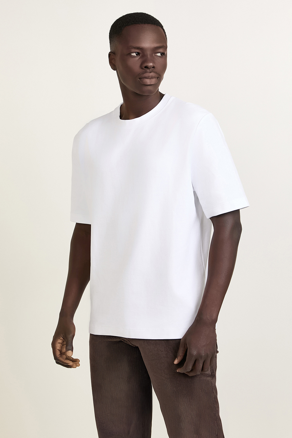 תמונת דוגמן קידמית של Heavyweight Cotton Textured Short-Sleeve Shirt LULULEMON