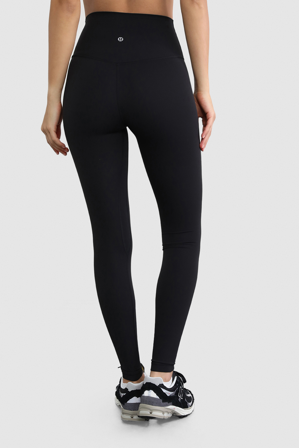 תמונת דוגמן אחורית של Align™ High-Rise Jogger