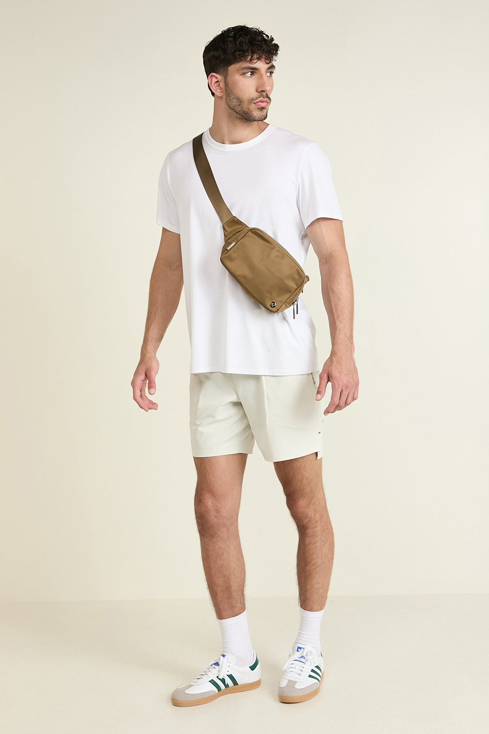 תמונת דוגמן קידמית של Everywhere Belt Bag Large LULULEMON