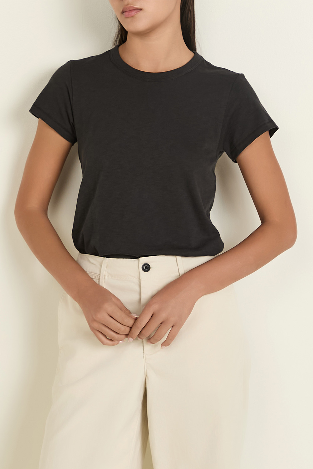 תמונת דוגמן קידמית של חולצת טי סלים פיט RAG & BONE