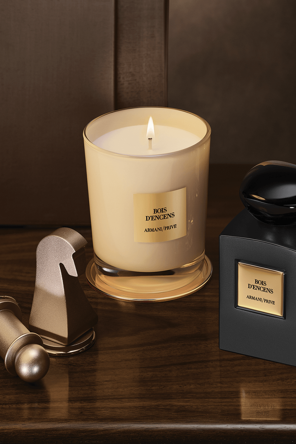 תמונת תקריב של נר ריחני פריווה בואה דאסנס ARMANI BEAUTY