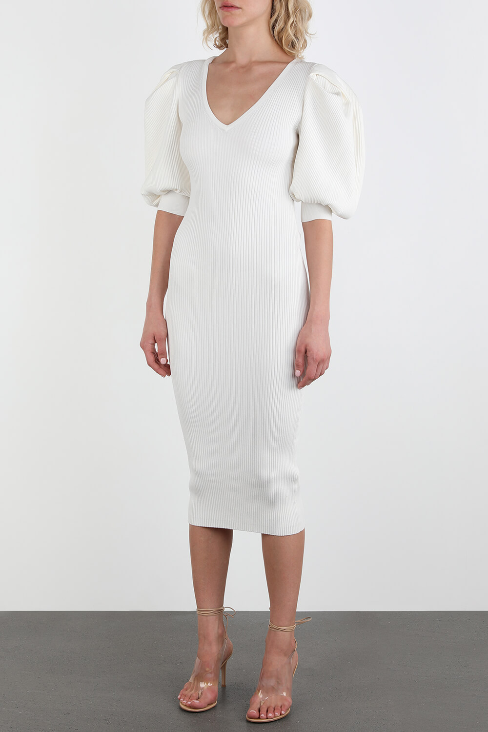 תמונת דוגמן קידמית של Knit Midi Dress in White RONNY KOBO