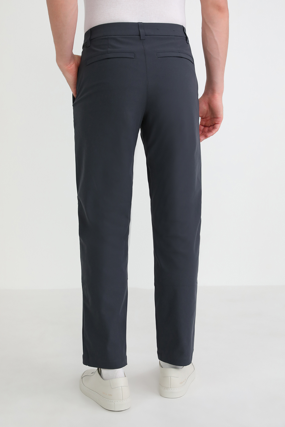 תמונת דוגמן אחורית של ABC Relaxed Fit Trousers 32 L