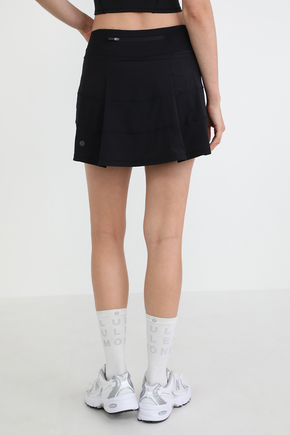 תמונת דוגמן אחורית של Pace Rival Skirt  *Long
