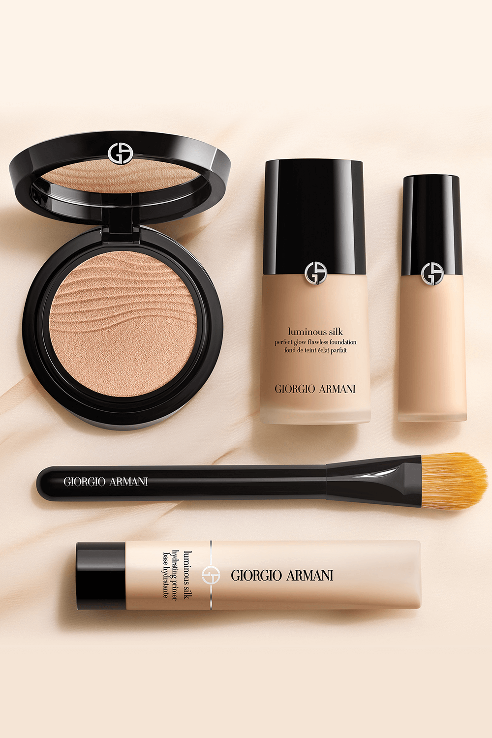 פודרה לומינוס סילק גלואו פיוז'ן למראה זוהר 3 ARMANI BEAUTY