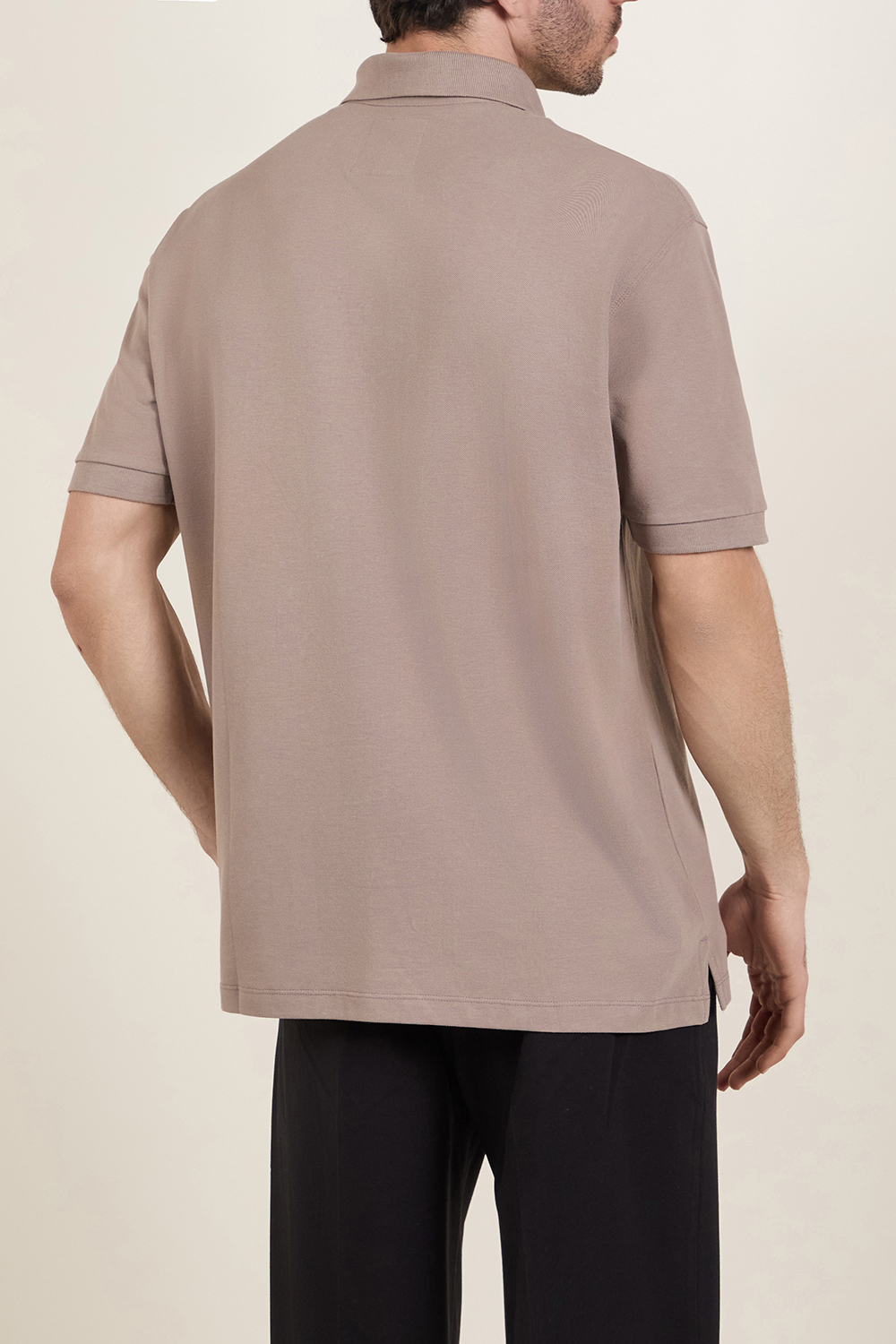 תמונת דוגמן אחורית של חולצת פולו ARMANI EXCHANGE