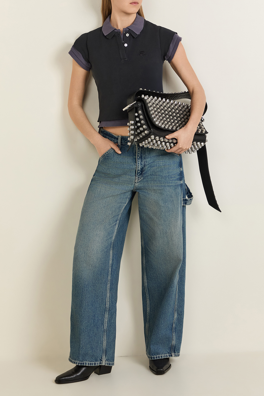 תמונת דוגמן קידמית של תיק ALEXANDER WANG