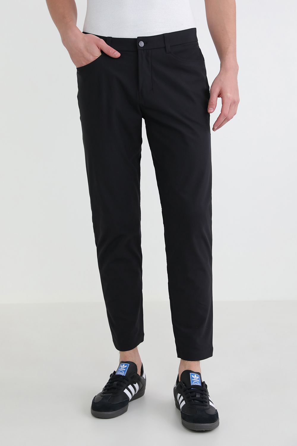 תמונת דוגמן קידמית של ABC Pant Slim 30" Recwarp Updated Fit